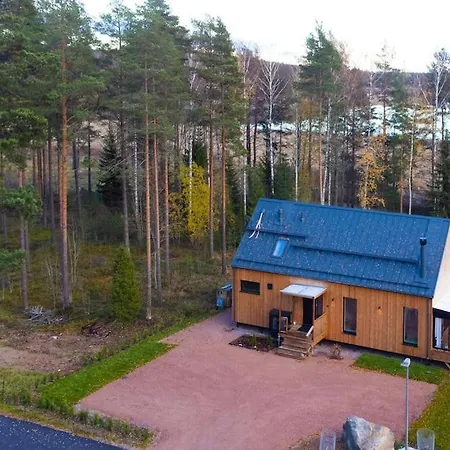 Pickala - Design - Seafront - Hot Tub Villa